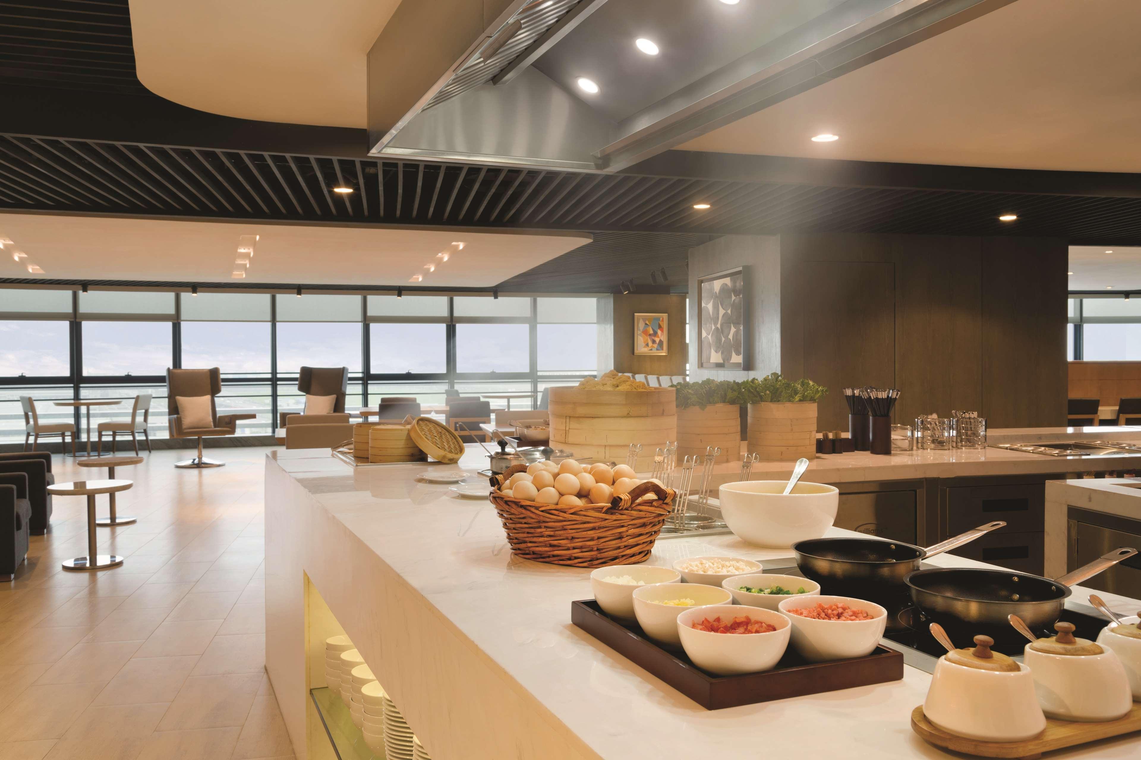 Hyatt Place Shenzhen Airport Exterior photo