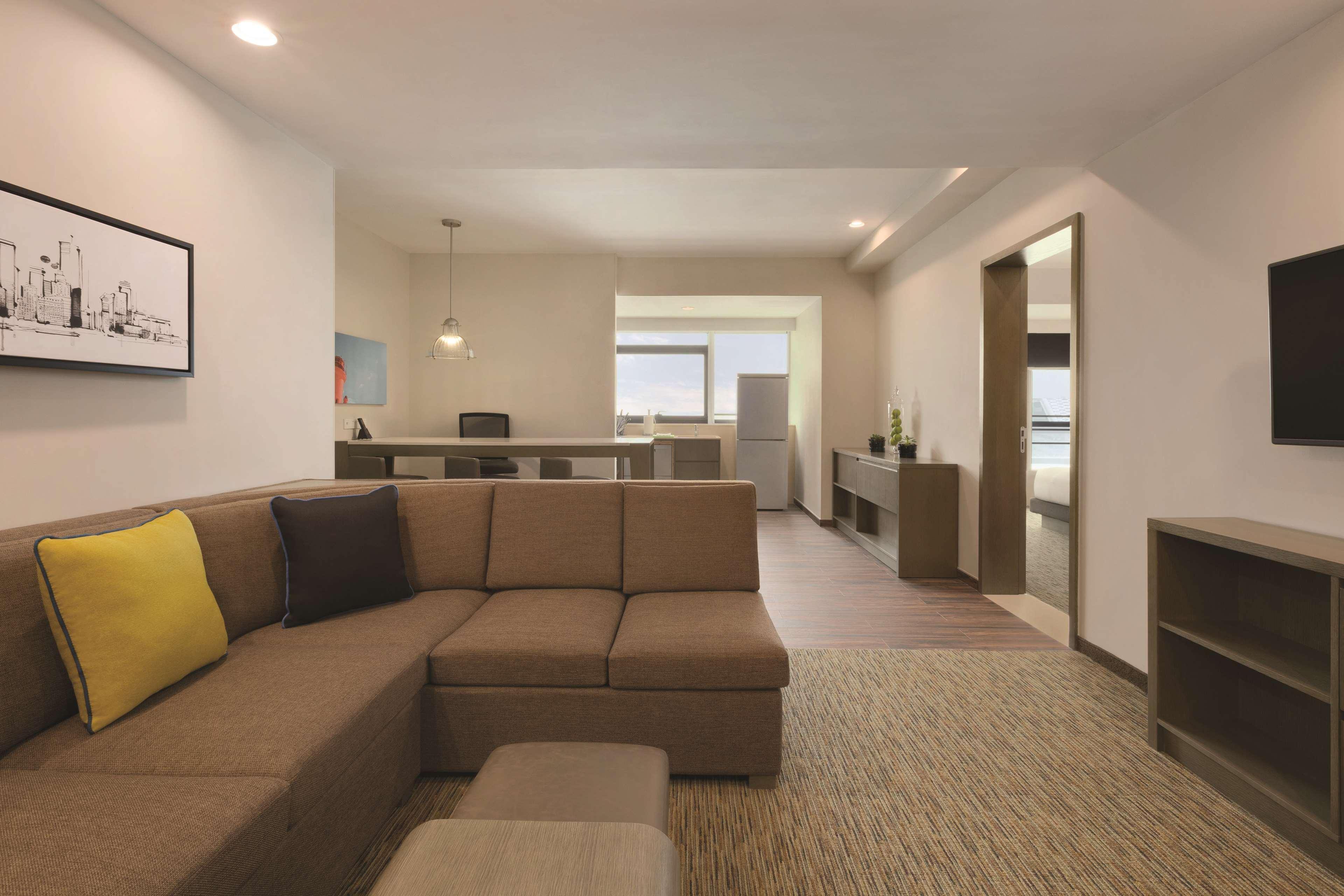 Hyatt Place Shenzhen Airport Exterior photo
