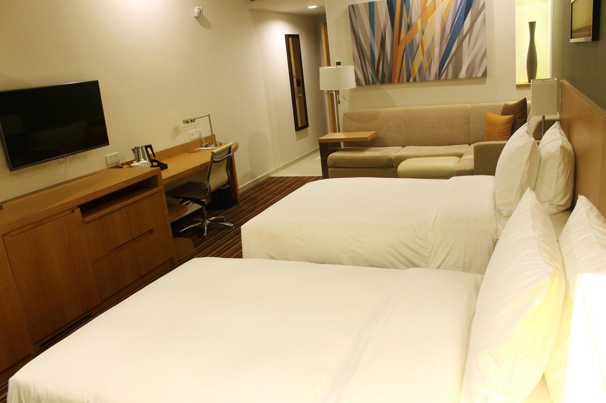 Hyatt Place Shenzhen Airport Room photo