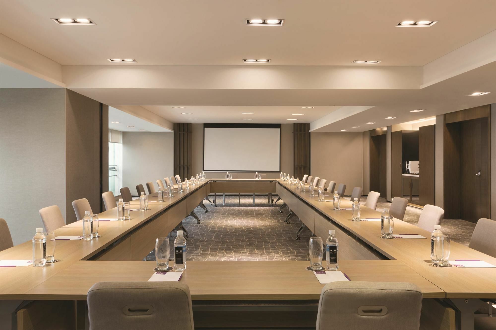 Hyatt Place Shenzhen Airport Exterior photo